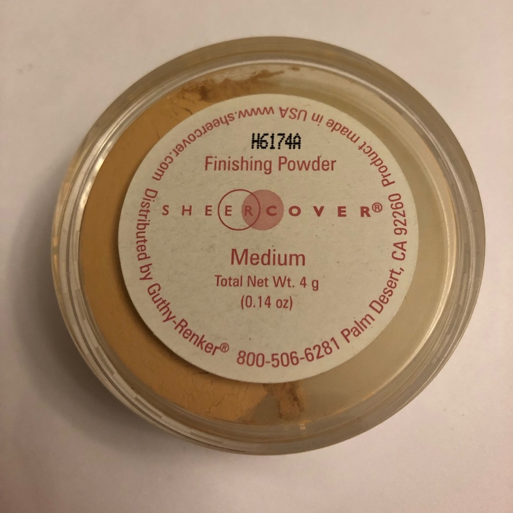 Sheer Cover Mineral Finishing Powder- Medium Shade